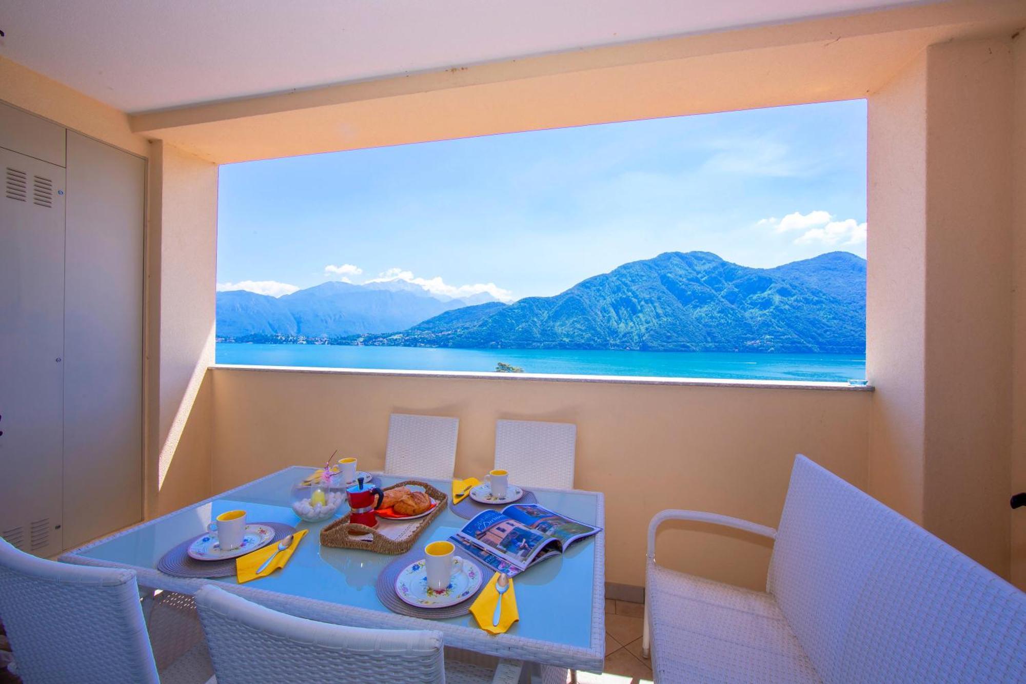 Como Lake Modern Apartament Ulivi Apartment Mezzegra Bagian luar foto
